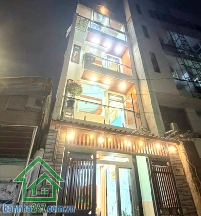 CHỈ 5,75 TỶ – SIÊU PHẨM MẶT TIỀN KÊNH NƯỚC ĐEN – 4 TẦNG – DTS 160M² - 3PN – 4WC * Diện tích: 4 x 10m * Diện tích sử dụng: ~160m² * Kết cấu: 1 trệt 3 lầu * Công năng: 3PN – 4WC. Phòng VIP sân thượng view bờ kênh cực chill, thoáng mát. Tặng nội thất hiện đạ