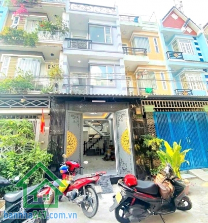 CHỈ 5,97 TỶ - LÊ VĂN QUỚI - HẺM XE HƠI 6M - GIÁP TÂN PHÚ - 4PN - 3WC. Nhà 3 tầng kiên cố, 52m² (vuông vức), thiết kế hiện đại, 4PN - 3WC, chỉ việc xách vali vào ở. 