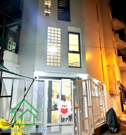 CHỈ 5,6 TỶ – CĂN GÓC HXH 6M – NHÀ 5 TẦNG – TRUNG TÂM QUẬN 6 - 2PN - 3WC  • Diện tích: 4m x 10m • Kết cấu: 1 trệt + 1 lửng + 2 lầu + sân thượng • Công năng: 2PN - 3WC