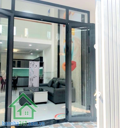 CHỈ 3,98 TỶ - NHÀ ĐẸP – LÊ VĂN KHƯƠNG – NGAY CHỢ THIẾC – DT: 51m² (4,2 x 13) 2 TẦNG - 3PN - 2WC SHR Phường Hiệp Thành – Quận 12 Chỉ vài bước chân ra chợ Thiếc