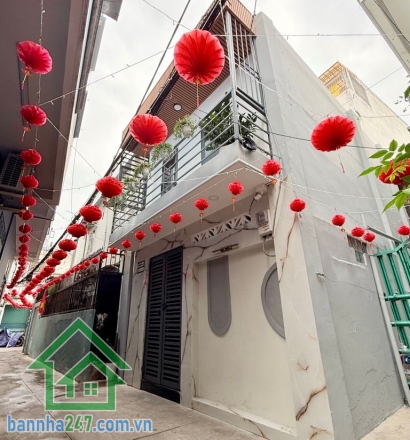 CHỈ 5,2 TỶ – LÔ GÓC PHỐ ẨM THỰC PHAN XÍCH LONG – PHÚ NHUẬN -FULL NỘI THẤT – 2 TẦNG – 3PN – SỔ A4 HOÀN CÔNG Vị trí siêu đỉnh: Ngay phố ẩm thực Phan Xích Long