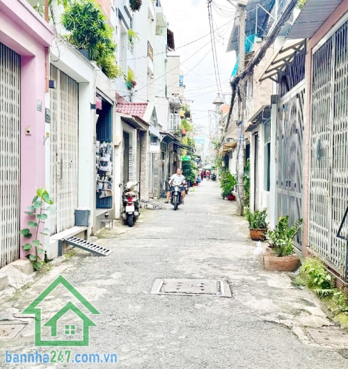 TRƯỜNG CHINH – P.12 TÂN BÌNH – NHÀ 55M² – NGANG HƠN 4M – 2 TẦNG – GIÁ NHỈNH 6 TỶ Vị trí khu VIP, hẻm sạch sẽ, an ninh, dân trí cao. Diện tích 55m², ngang hơn 4m.  
