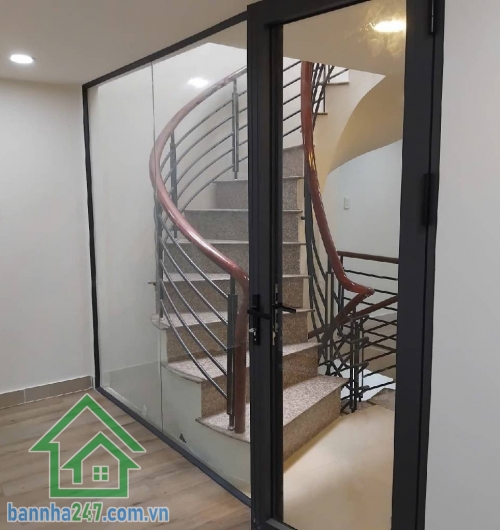 CHỈ 4.8 TỶ – NHÀ ĐẸP 3 TẦNG – TÂN PHÚ GIÁP Q11 – 4PN, 3WC Nhà mới đẹp, dọn vào ở ngay. Diện tích: 38m², kết cấu 3 tầng BTCT chắc chắn. Công năng đầy đủ: 4PN - 3WC