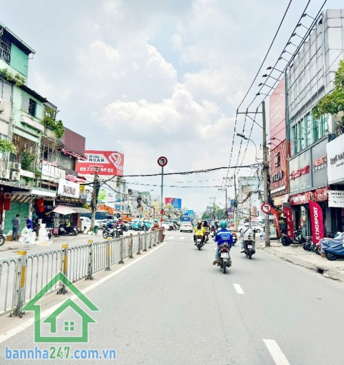 TRƯỜNG CHINH – P.12 TÂN BÌNH – NHÀ 55M² – NGANG HƠN 4M – 2 TẦNG – GIÁ NHỈNH 6 TỶ Vị trí khu VIP, hẻm sạch sẽ, an ninh, dân trí cao. Diện tích 55m², ngang hơn 4m.  