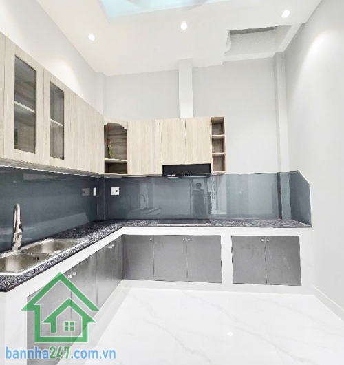 NHÀ ĐẸP MỚI XÂY – KHU BÀU CÁT – ĐỒNG ĐEN – HXH – FULL NỘI THẤT – CHỈ NHỈNH 7,18 TỶ Diện tích: 37m2 (3.3 x 12)m - 4 Tầng (1 trệt 2 lầu + sân thượng), 4PN, 1 phòng thờ, 3WC.