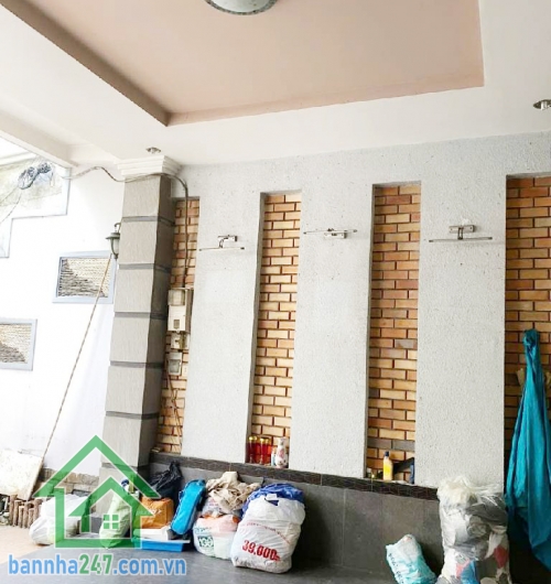 CHỈ 18.9 TỶ – BIỆT THỰ PHỐ NGANG KHỦNG – PHẠM VĂN HAI, P3, TÂN BÌNH DT: 133m² (4.7 x 18m) – Sổ hồng riêng, pháp lý chuẩn. Kết cấu: 3 tầng – 4PN – 4WC. Nhà chính chủ lâu năm.