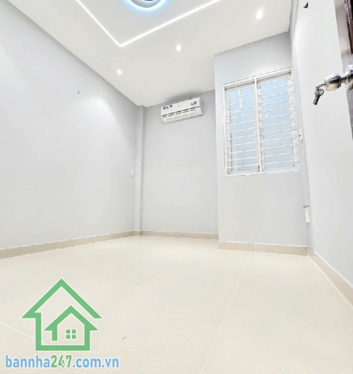 NHÀ ĐẸP MỚI XÂY – KHU BÀU CÁT – ĐỒNG ĐEN – HXH – FULL NỘI THẤT – CHỈ NHỈNH 7,18 TỶ Diện tích: 37m2 (3.3 x 12)m - 4 Tầng (1 trệt 2 lầu + sân thượng), 4PN, 1 phòng thờ, 3WC.
