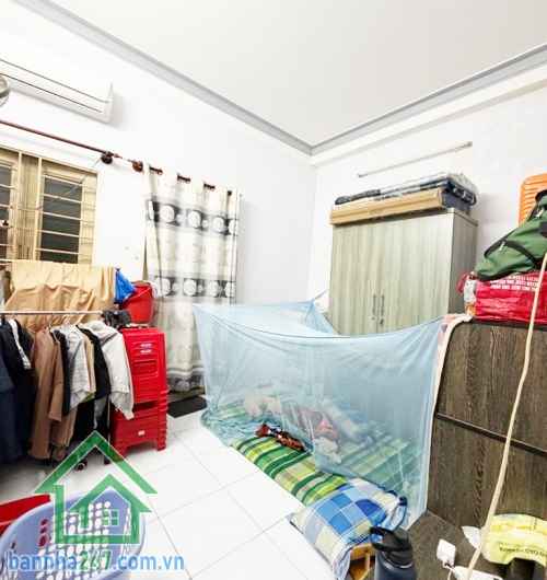 CHỈ 7.85 TỶ - NHÀ ĐẸP 3 TẦNG - HẺM XE TẢI 7M - NGAY LÊ VĂN QUỚI - NGÃ TƯ BỐN XÃ - GIÁP TÂN PHÚ - DT: 52M2 (4x13)M 4PN, 3 WC Diện tích: 52m2. SSổ riêng đẹp, hoàn công đầy đủ, mua bán công chứng nhanh. Liên hệ xem nhà: 0933 144 037