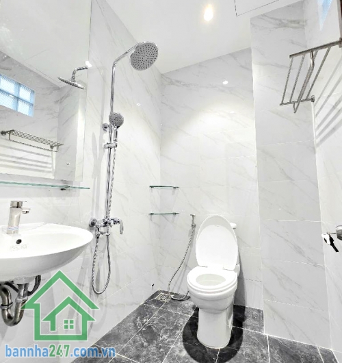 NHÀ ĐẸP MỚI XÂY – KHU BÀU CÁT – ĐỒNG ĐEN – HXH – FULL NỘI THẤT – CHỈ NHỈNH 7,18 TỶ Diện tích: 37m2 (3.3 x 12)m - 4 Tầng (1 trệt 2 lầu + sân thượng), 4PN, 1 phòng thờ, 3WC.