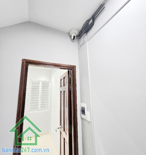 NHÀ ĐẸP MỚI XÂY – KHU BÀU CÁT – ĐỒNG ĐEN – HXH – FULL NỘI THẤT – CHỈ NHỈNH 7,18 TỶ Diện tích: 37m2 (3.3 x 12)m - 4 Tầng (1 trệt 2 lầu + sân thượng), 4PN, 1 phòng thờ, 3WC.