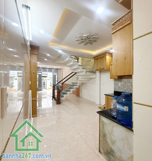 HẺM XE TẢI – SÁT KHU BÀU CÁT - GIÁP TOD NGUYỄN HỒNG ĐÀO – 5 TẦNG BTCT – 5PN, 6WC - CHỈ 10,5 TỶ