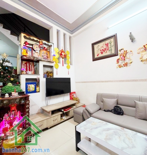 CHỈ 7.85 TỶ - NHÀ ĐẸP 3 TẦNG - HẺM XE TẢI 7M - NGAY LÊ VĂN QUỚI - NGÃ TƯ BỐN XÃ - GIÁP TÂN PHÚ - DT: 52M2 (4x13)M 4PN, 3 WC Diện tích: 52m2. SSổ riêng đẹp, hoàn công đầy đủ, mua bán công chứng nhanh. Liên hệ xem nhà: 0933 144 037