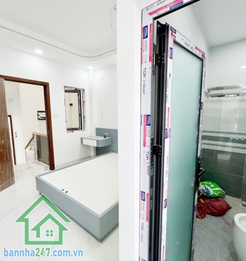 CHỈ 7,9 TỶ (CÒN TL) - NHÀ 5 TẦNG HXH THÔNG – GẦN AEON TÂN PHÚ – FULL NỘI THẤT CAO CẤP - 59m² (4 x 14.7m) - Nở hậu 4,03m – tài lộc  - 5 PN – 5 WC  Nhà mới đẹp – thiết kế hiện đại – vào ở ngay  Đường số 11, P. Bình Hưng Hòa – cách Aeon Tân Phú chỉ 2km (chưa