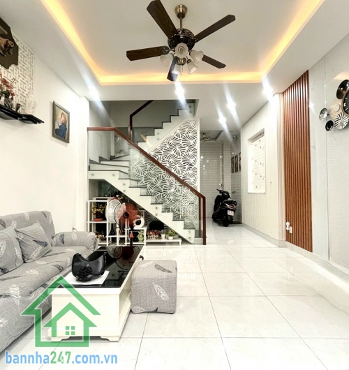 CHỈ 7,3 TỶ – NHÀ 4 TẦNG BTCT – HẺM 4M CÁCH MẠNG THÁNG TÁM - THÔNG - P.5 TÂN BÌNH – GIÁP QUẬN 10 – KHU SÂN BAY - 4 PN – 3 WC Diện tích: 46m² (4,4m x 10m) – vuông vức