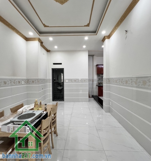 CHỈ 10, 3 TỶ - NHÀ ĐẸP NGAY PHỐ ẨM THỰC NGUYỄN NHỮ LÃM – TÂN PHÚ. HẺM RỘNG 10M.