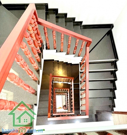CHỈ 15 TỶ - HẺM XE TẢI - NHÀ ĐẸP 5 TẦNG – NGHĨA PHÁT P. TÂN SƠN NHẤT – KHU DÂN CƯ ĐỒNG BỘ CAO CẤP - 6 PN - 7 WC * Diện tích: 3,9 x 20m, nở hậu 4,3m – phong thủy đẹp * Kết cấu: 1 trệt 3 lầu sân thượng * Công năng: 6 PN – 7 WC
