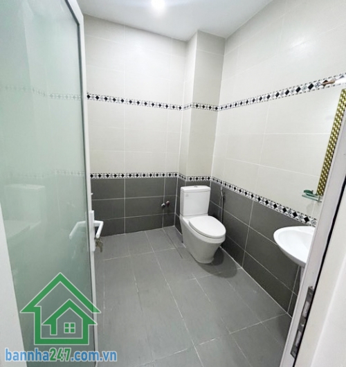 HÀNG HIẾM KHU VIP TÂN SƠN NHÌ – 4 TẦNG – 60M² – CHỈ 10,5 TỶ Hẻm nhựa 10m, khu kinh doanh sầm uất, dân trí cao – cực kỳ hiếm nhà bán- Nhà đẹp, 4 PN, 5 WC, phòng khách, bếp rộng. 