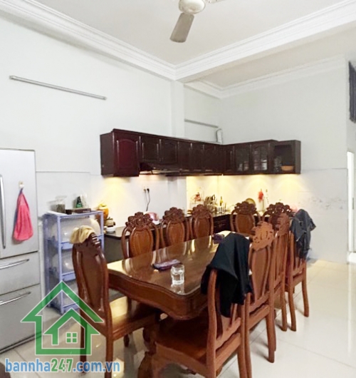 HÀNG HIẾM KHU VIP TÂN SƠN NHÌ – 4 TẦNG – 60M² – CHỈ 10,5 TỶ Hẻm nhựa 10m, khu kinh doanh sầm uất, dân trí cao – cực kỳ hiếm nhà bán- Nhà đẹp, 4 PN, 5 WC, phòng khách, bếp rộng. 