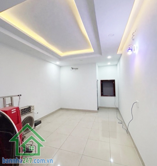 HÀNG HIẾM KHU VIP TÂN SƠN NHÌ – 4 TẦNG – 60M² – CHỈ 10,5 TỶ Hẻm nhựa 10m, khu kinh doanh sầm uất, dân trí cao – cực kỳ hiếm nhà bán- Nhà đẹp, 4 PN, 5 WC, phòng khách, bếp rộng. 