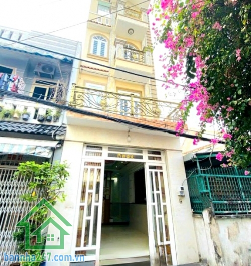 CHỈ 6,3 TỶ – NHÀ MỚI 4 TẦNG – DT 50M² – HXH THÔNG LÔ TƯ, BÌNH TÂN - 4PN – 3WC DT: 4 x 12,5m (50m²) Kết cấu: 1 trệt 3 lầu – BTCT vững chắc 4PN – 3WC – phòng thờ...