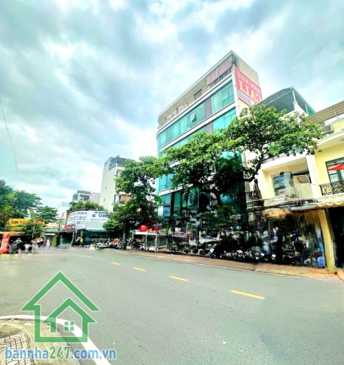 CHỈ 16,5 TỶ – SIÊU PHẨM MTKD GÒ DẦU – TRUNG TÂM TÂN PHÚ - 4 TẦNG – SỔ VUÔNG – HOÀN CÔNG ĐỦ – DÒNG TIỀN SẴN - 3 PN – 4 WC Diện tích: 4m x 19m – vuông vức, đẹp