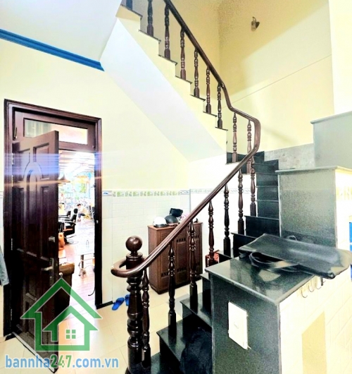 CHỈ 16,5 TỶ – SIÊU PHẨM MTKD GÒ DẦU – TRUNG TÂM TÂN PHÚ - 4 TẦNG – SỔ VUÔNG – HOÀN CÔNG ĐỦ – DÒNG TIỀN SẴN - 3 PN – 4 WC Diện tích: 4m x 19m – vuông vức, đẹp