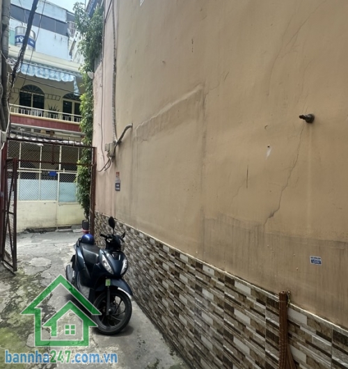 CHỈ 4,1 TỶ – TÂN BÌNH – NGANG HƠN 5M – GẦN MẶT TIỀN LẠC LONG QUÂN – HẺM OTO THÔNG NI SƯ HUỲNH LIÊN