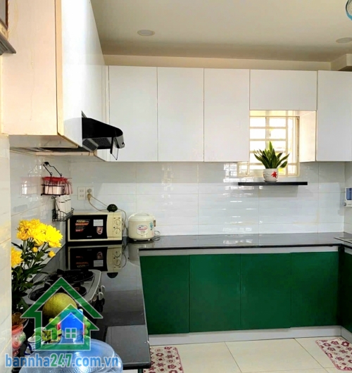 CHỈ 3,95 TỶ – CƯ XÁ NGUYỄN VĂN TRỖI – VIEW KÊNH NHIÊU LỘC – CẦU CÔNG LÝ – FULL NỘI THẤT - 2 PN - 1 PK rộng rãi 1 BẾP - 1 WC
