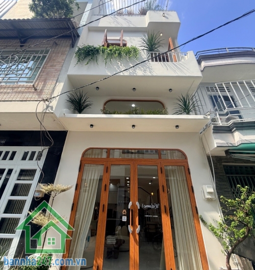 CHỈ 5,19 TỶ - 4 TẦNG BTCT - 4 PHÒNG NGỦ RỘNG RÃI – NHÀ MỚI PHONG CÁCH CHÂU ÂU – SÁT AEON TÂN PHÚ