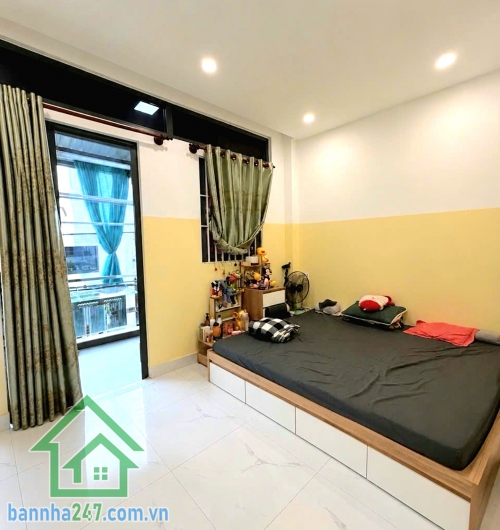 CHỈ 4,48 TỶ - HẺM XE HƠI 7M - NHÀ 2 TẦNG NGAY HẺM ĐẸP NHẤT CHIẾN LƯỢC - SÁT KHU TÊN LỬA - DT: (4x9) M - 2PN - 2WC