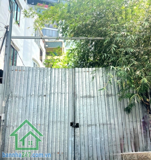 CHỈ 26 TỶ - SÁT SÂN BAY - HẺM XE TẢI - ĐẤT LỚN 176M² (5 x 35)M - HIẾ.M HÀNG TRUNG TÂM