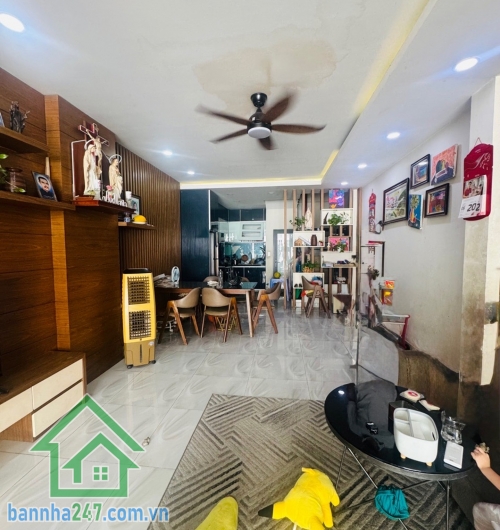 CHỈ 4,8 TỶ – 47M² – 4 TẦNG KIÊN CỐ – HẺM 8M XE TẢI TRÁNH NHAU – ĐƯỜNG SỐ 4 – BÌNH TÂN - 2 PN - 3WC