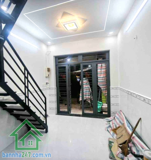 CHỈ 3,2 TỶ – LẠC LONG QUÂN – GẦN BẢY HIỀN – NHÀ MỚI XÂY 3 TẦNG – 2PN – SỔ RIÊNG