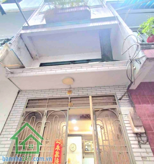 CHỈ 2,95 TỶ – HẺM BA GÁC THẲNG 1 TRỤC – GẦN MẶT TIỀN – 3 TẦNG – 3PN – GẦN BV THỐNG NHẤT