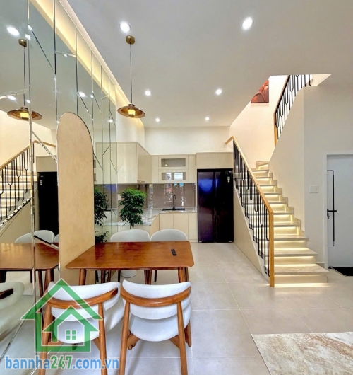 CHỈ 6,39 TỶ THƯƠNG LƯỢNG – NGANG HƠN 8M – NHÀ ĐẸP 2 TẦNG – TẶNG NỘI THẤT – XE HƠI ĐỖ CỬA – TRUNG TÂM TÂN BÌNH