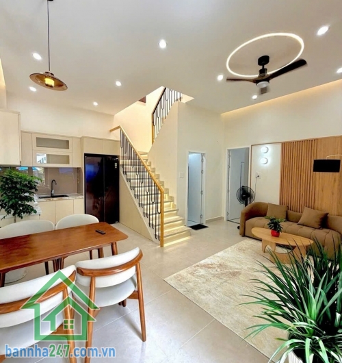 CHỈ 6,39 TỶ THƯƠNG LƯỢNG – NGANG HƠN 8M – NHÀ ĐẸP 2 TẦNG – TẶNG NỘI THẤT – XE HƠI ĐỖ CỬA – TRUNG TÂM TÂN BÌNH