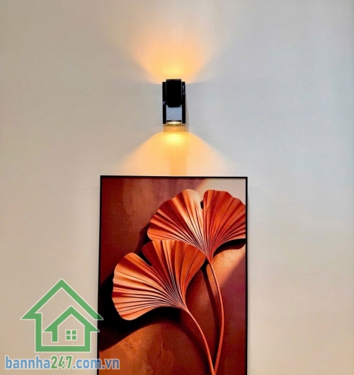 CHỈ 6,39 TỶ THƯƠNG LƯỢNG – NGANG HƠN 8M – NHÀ ĐẸP 2 TẦNG – TẶNG NỘI THẤT – XE HƠI ĐỖ CỬA – TRUNG TÂM TÂN BÌNH