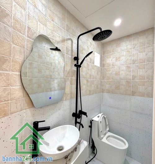 CHỈ 6,39 TỶ THƯƠNG LƯỢNG – NGANG HƠN 8M – NHÀ ĐẸP 2 TẦNG – TẶNG NỘI THẤT – XE HƠI ĐỖ CỬA – TRUNG TÂM TÂN BÌNH
