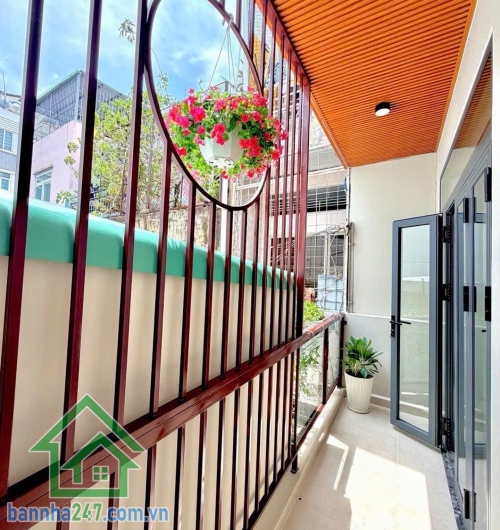 CHỈ 6,39 TỶ THƯƠNG LƯỢNG – NGANG HƠN 8M – NHÀ ĐẸP 2 TẦNG – TẶNG NỘI THẤT – XE HƠI ĐỖ CỬA – TRUNG TÂM TÂN BÌNH