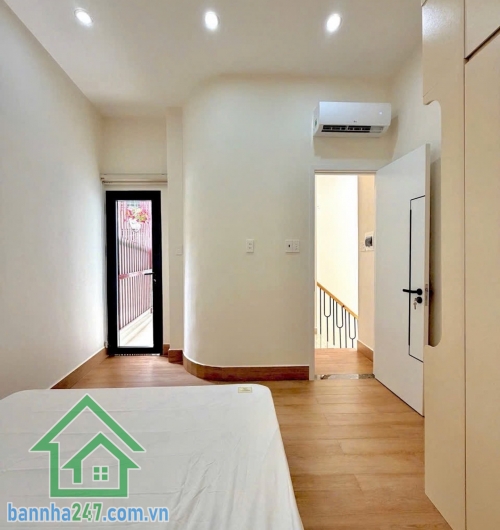 CHỈ 6,39 TỶ THƯƠNG LƯỢNG – NGANG HƠN 8M – NHÀ ĐẸP 2 TẦNG – TẶNG NỘI THẤT – XE HƠI ĐỖ CỬA – TRUNG TÂM TÂN BÌNH