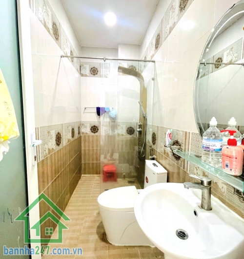 CHỈ 11,5 TỶ – NGUYỄN VĂN CÔNG – GẦN SÂN BAY – CĂN GÓC 2 MẶT – 73M² – 4 TẦNG – 5PN – 6WC - NỞ HẬU