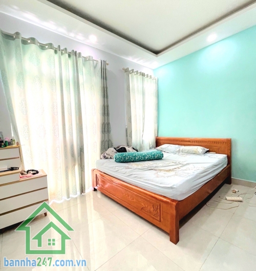 CHỈ 11,5 TỶ – NGUYỄN VĂN CÔNG – GẦN SÂN BAY – CĂN GÓC 2 MẶT – 73M² – 4 TẦNG – 5PN – 6WC - NỞ HẬU
