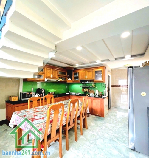 CHỈ 11,5 TỶ – NGUYỄN VĂN CÔNG – GẦN SÂN BAY – CĂN GÓC 2 MẶT – 73M² – 4 TẦNG – 5PN – 6WC - NỞ HẬU