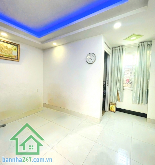 CHỈ 11,5 TỶ – NGUYỄN VĂN CÔNG – GẦN SÂN BAY – CĂN GÓC 2 MẶT – 73M² – 4 TẦNG – 5PN – 6WC - NỞ HẬU
