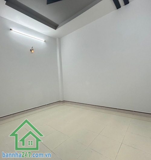CHỈ 4,99 TỶ – SÁT HẺM XE HƠI – BÌNH TÂN GIÁP TÂN PHÚ – 44,3M² – NHÀ KIÊN CỐ – Ở NGAY