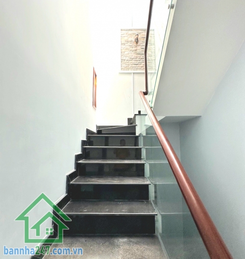 CHỈ 7,6 TỶ – SIÊU PHẨM QUANG TRUNG - GÒ VẤP – NGAY E.MART – HẺM Ô TÔ – 4 TẦNG – 5PN - 6WC – DTSD 178M²