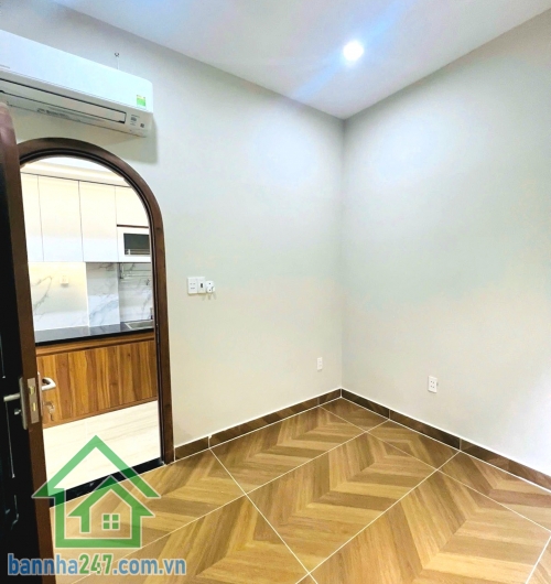 CHỈ 6,18 TỶ – TÂN BÌNH GIÁP QUẬN 10 – LÔ GÓC – HẺM THÔNG – NGANG 4,3M – 42M² – 3PN - 3WC