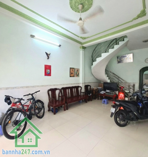 HẺM Ô TÔ TRÁNH 6M – VÀI CĂN RA MẶT TIỀN – NHÀ 2 TẦNG ĐÚC BTCT – 4 PN – SỔ VUÔNG VỨC - 85M² (4 x 21) - 12,2 TỶ