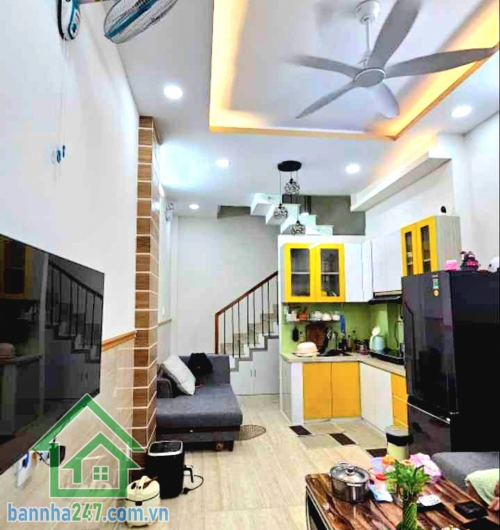 CHỈ 6,1 TỶ – NHÀ 4 TẦNG – HẺM XE TẢI 5M – SÁT MẶT TIỀN LẠC LONG QUÂN – 32M² 