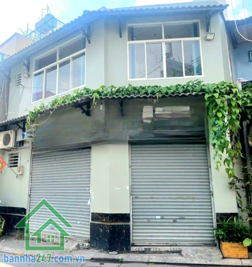 CHỈ 6,3 TỶ – MẶT TIỀN KINH DOANH CHỢ VẢI PHÚ THỌ HÒA – TÂN PHÚ - 3PN - 2WC Vị trí trung tâm: khu chợ vải Phú Thọ Hòa, kinh doanh sầm uất Mặt tiền thuận tiện buôn bán kinh doanh đa ngành nghề